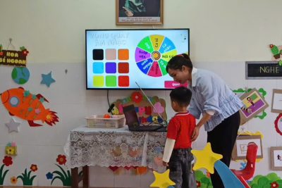 Dạy hát: Quê hương tươi đẹp